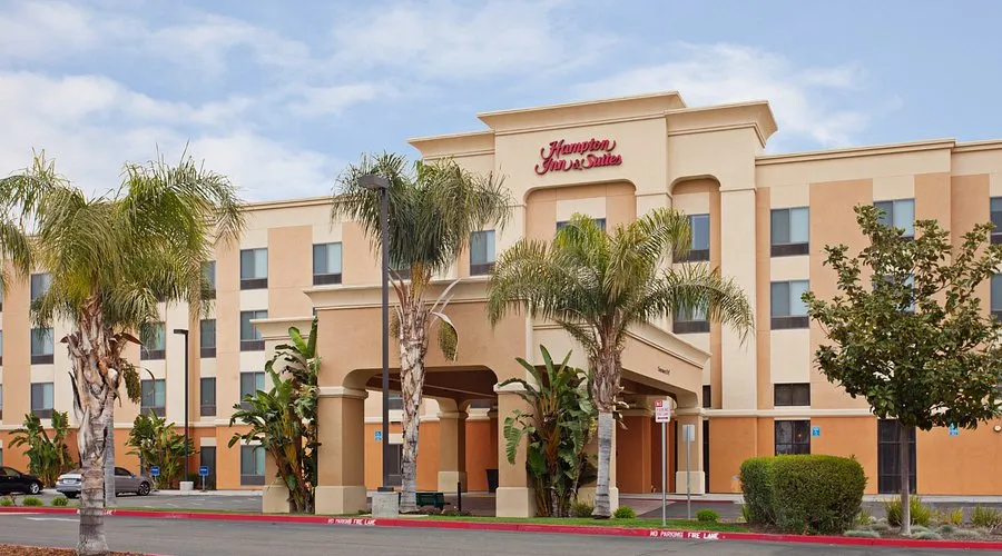 Exterior of the Hampton Inn & Suites Clovis-Airport North hotel