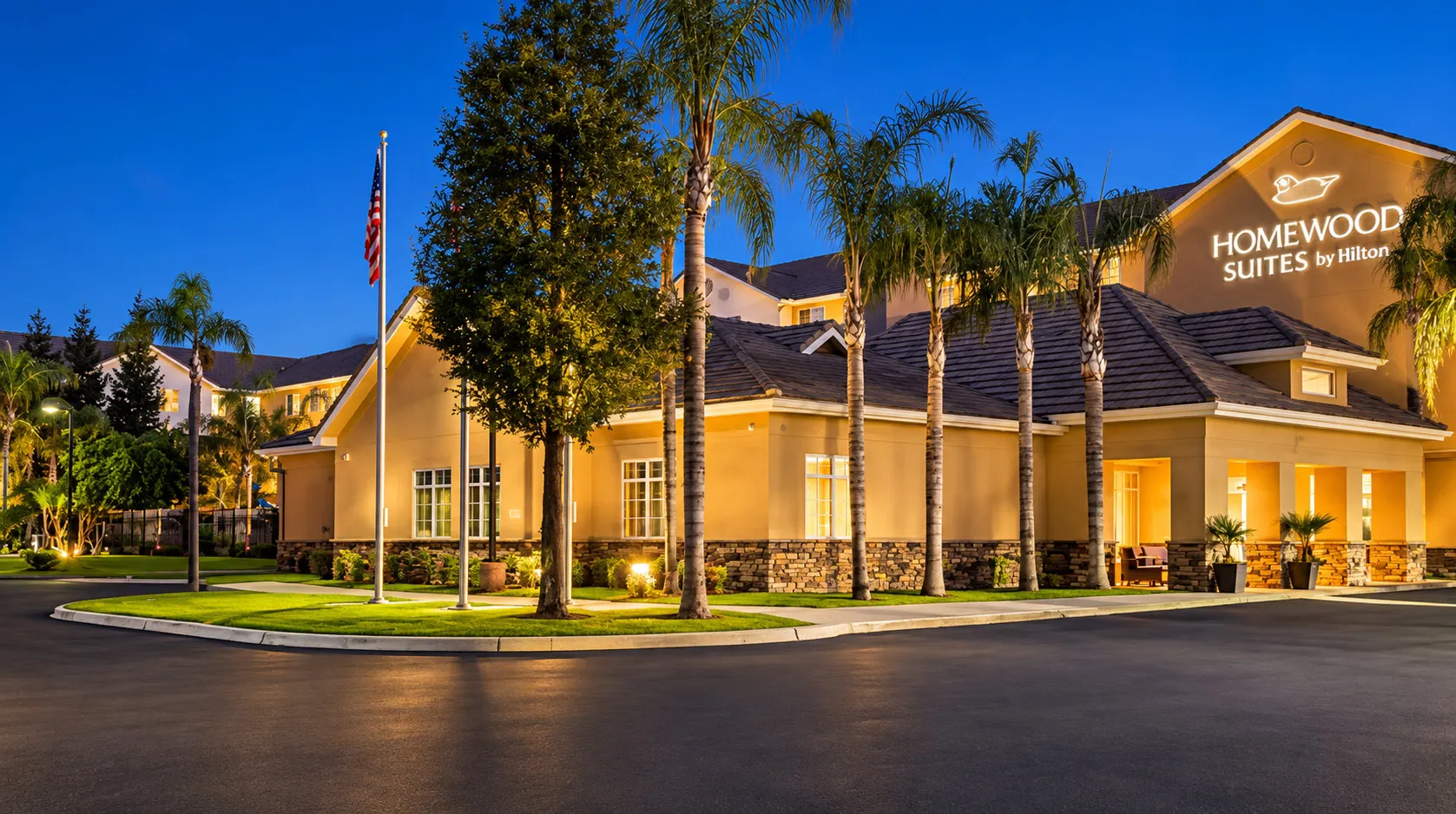 Exterior of the Homewood Suites by Hilton in Bakersfield