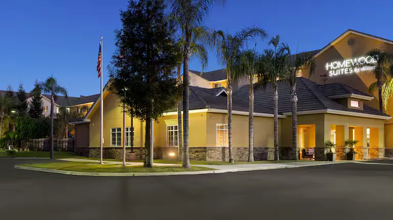 Exterior of the Homewood Suites by Hilton in Bakersfield