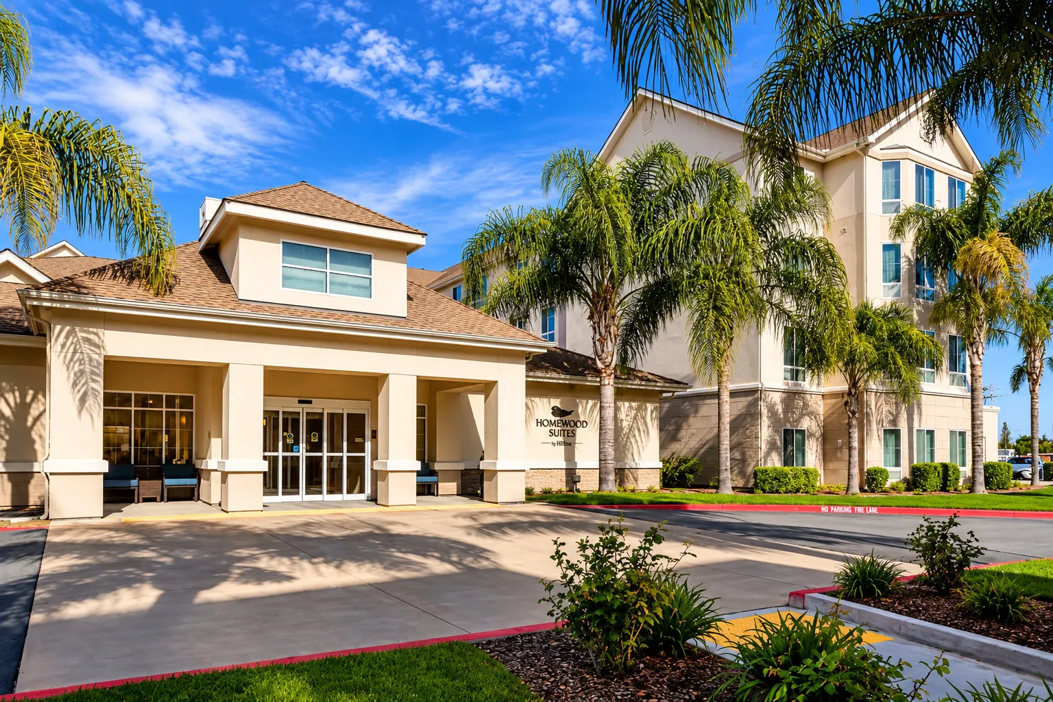 Exterior of the Homewood Suites by Hilton Fresno Airport/Clovis
