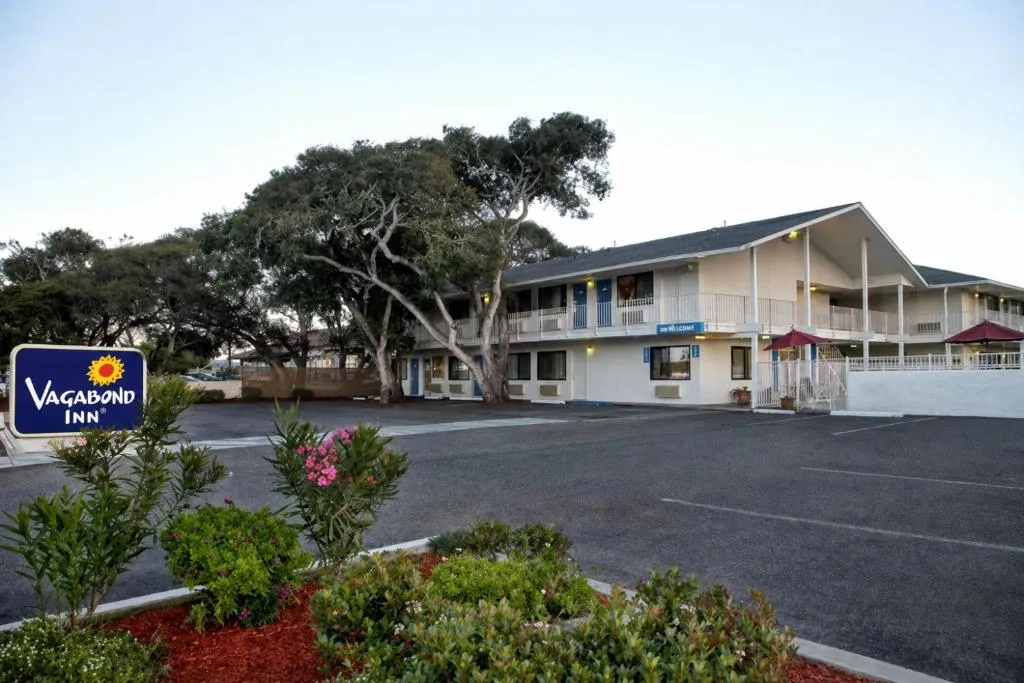 Exterior of the Vagabond Inn Monterey